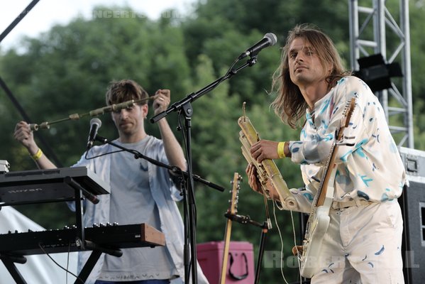 FRANCOIS AND THE ATLAS MOUNTAIN - 2021-05-29 - PARIS - Parc de la Villette - Scene Jardin des Iles - 